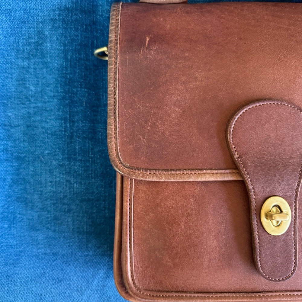 Coach Station Bag in British Tan, circa early 1990s. Style 5130 - Picture 4 of 11